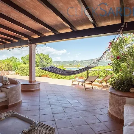 Villa Con Sotto Casa E Vista Meravigliosa Costa Corallina