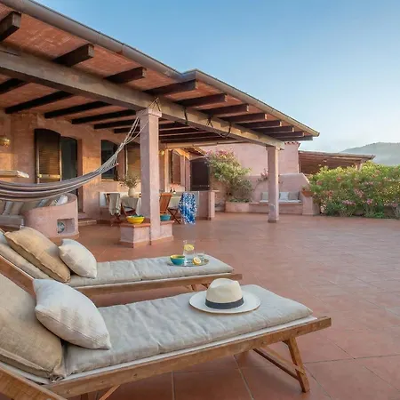 Villa With Direct Access And Stunning Views