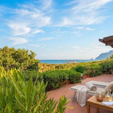 Villa With Direct Access And Stunning Views