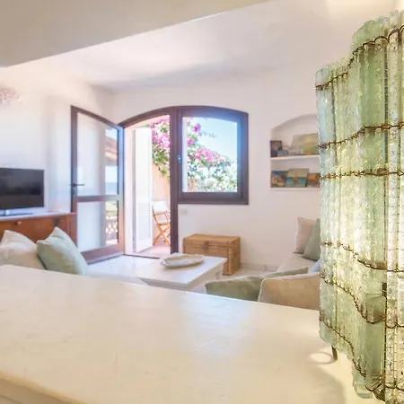 Villa With Direct Access And Stunning Views *