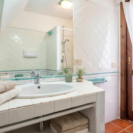 Villa With Direct Access And Stunning Views Costa Corallina