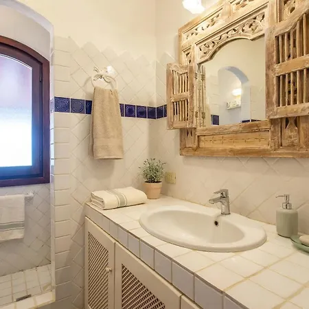 With Direct Access And Stunning Views Villa Costa Corallina